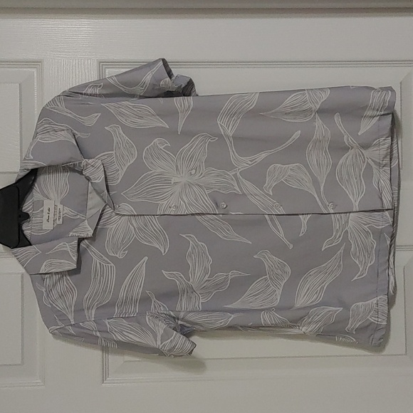Porter & Ash Other - Porter & Ash Kinetic Stretch Men's Light Gray Floral Short-Sleeve Button Shirt